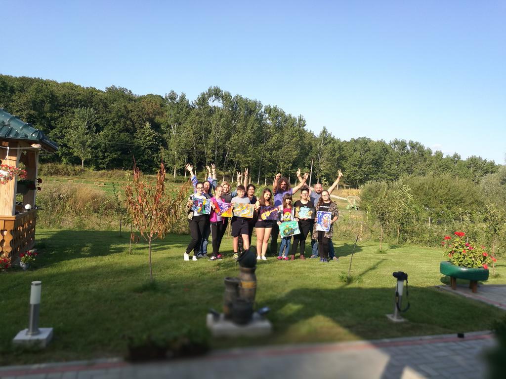 Agropensiunea Valea Fagilor Luncavita Luaran gambar