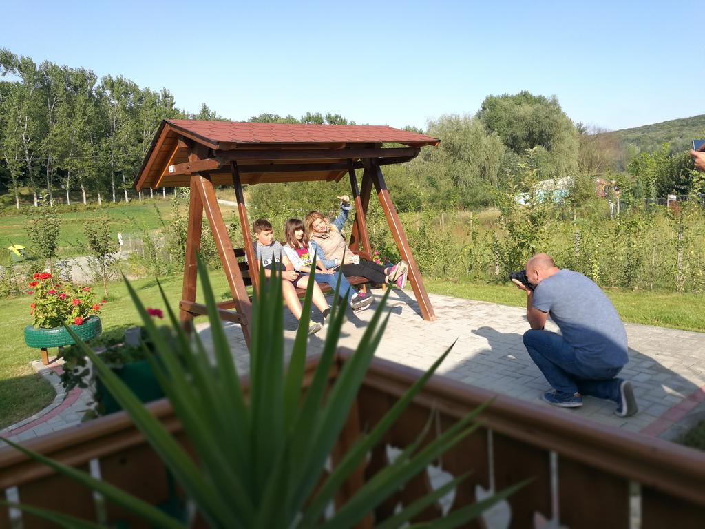 Agropensiunea Valea Fagilor Luncavita Luaran gambar