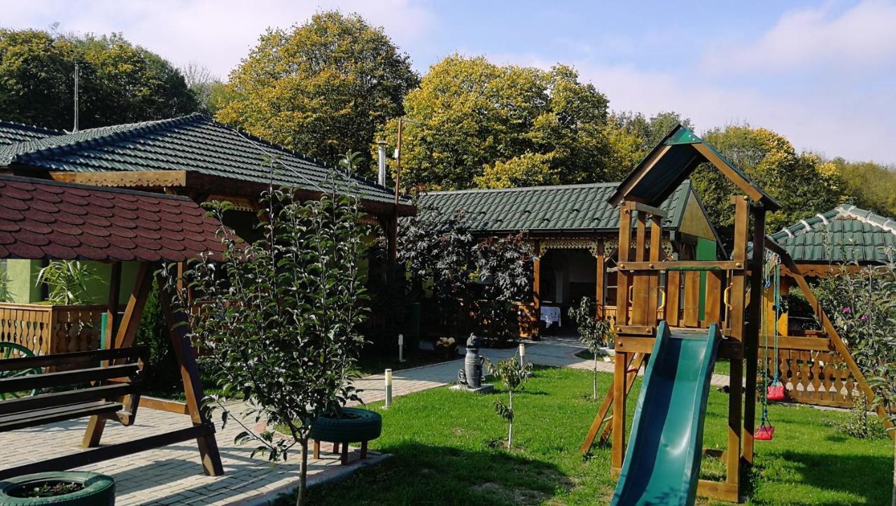 Agropensiunea Valea Fagilor Luncavita Luaran gambar