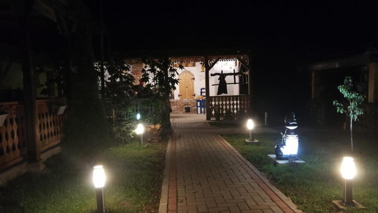 Agropensiunea Valea Fagilor Luncavita Luaran gambar